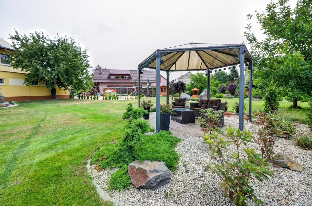 Hostinec a penzion U sv. Mikuláše Hať Exterior foto